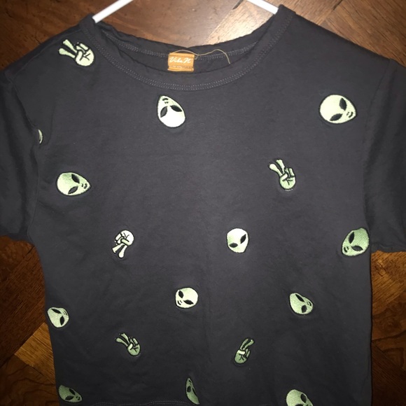 Cropped T-shirt - Picture 1 of 1